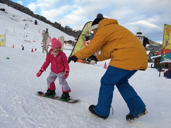 tellen eeuw uitvinden Snowboardlesson voor Kinderen vanaf 3 Jaar! - Snowboard school in Gerlos